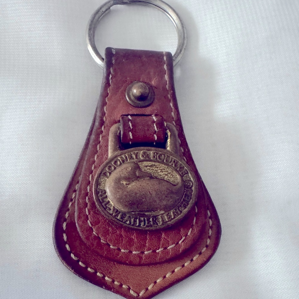 Vintage Dooney & Bourke Brown Leather Key Holder with iconic Brass Accent - EUC